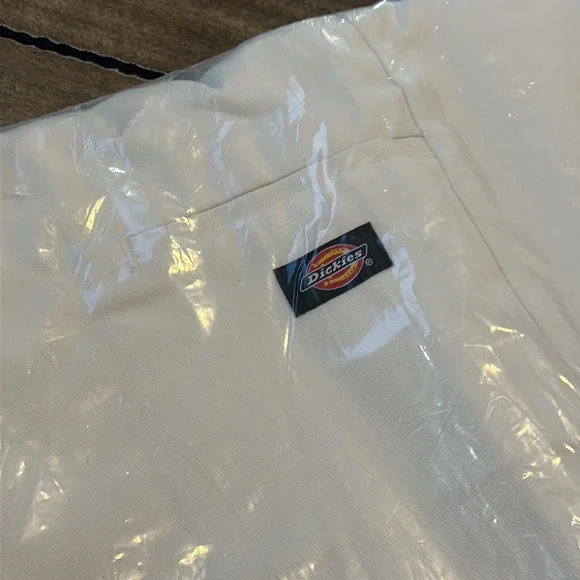 Men’s- Dickie’s Work Shorts - size 46 - Loose Fit - Cellphone Pocket WHITE - Picture 3 of 4